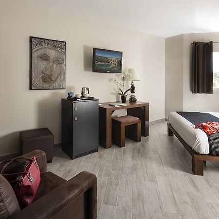 Le Ya'Tis Otel Saint-Laurent-des-Arbres Dış mekan fotoğraf