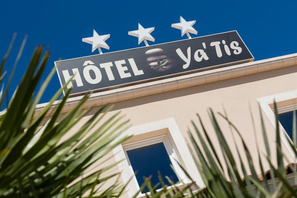 Le Ya'Tis Otel Saint-Laurent-des-Arbres Dış mekan fotoğraf