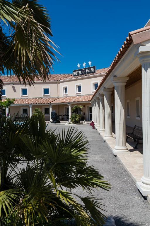 Le Ya'Tis Otel Saint-Laurent-des-Arbres Dış mekan fotoğraf